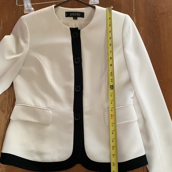 Kasper 6P Skirt Suit Set - Picture 5 of 11